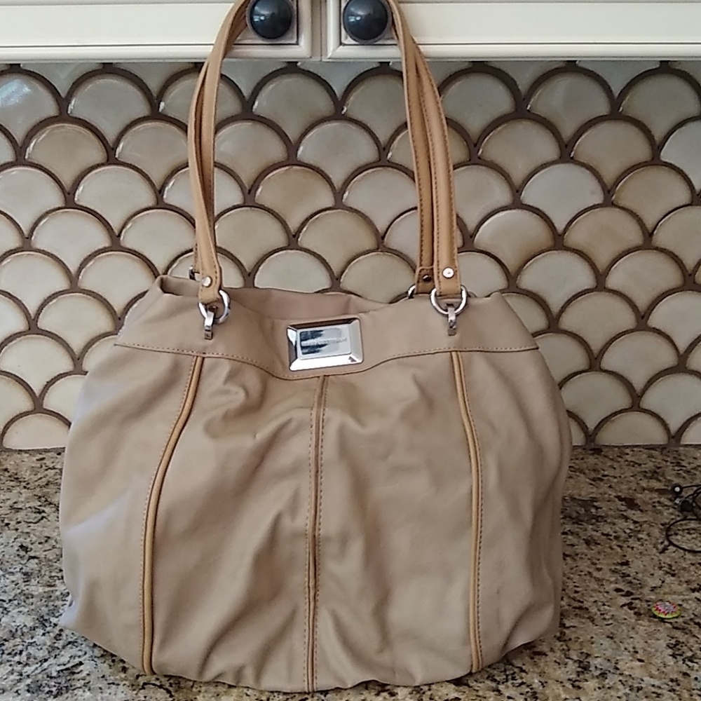 Great condition Dana Buchman bag